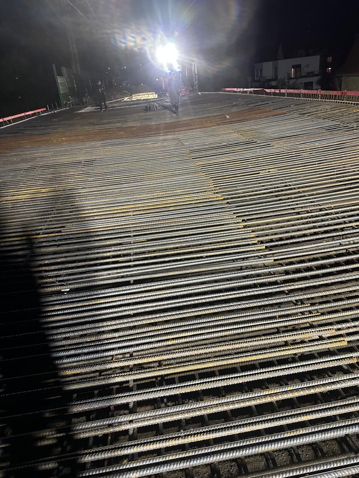 Bewehrungsmatten bei Nacht
